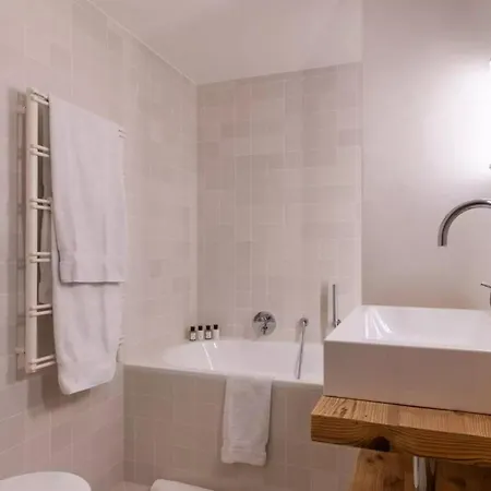 Alpine Getaway 100m From Ski Slopes Apartment *